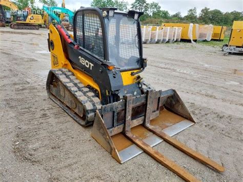 JCB 180T Compact Track Loader 